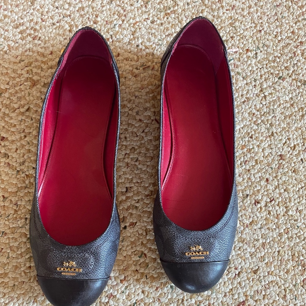 Coach monogram Flats Size 8